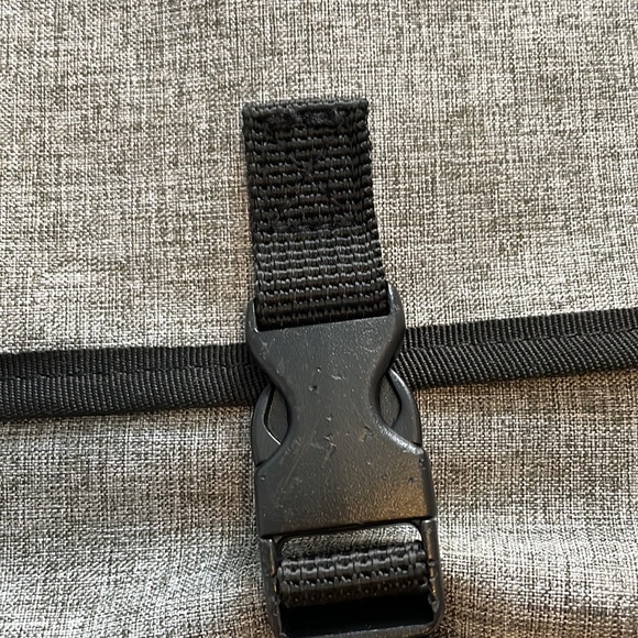 Skip hop diaper changing station - Picture 10 of 11